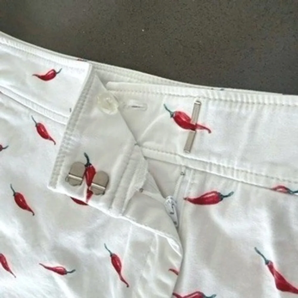Juniper + Lime Red Chili Pepper Chino Shorts 14 White Classic Preppy Summer